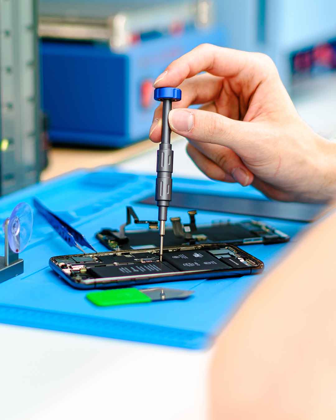 I vantaggi di riparare il tuo smartphone invece di comprarne uno nuovo